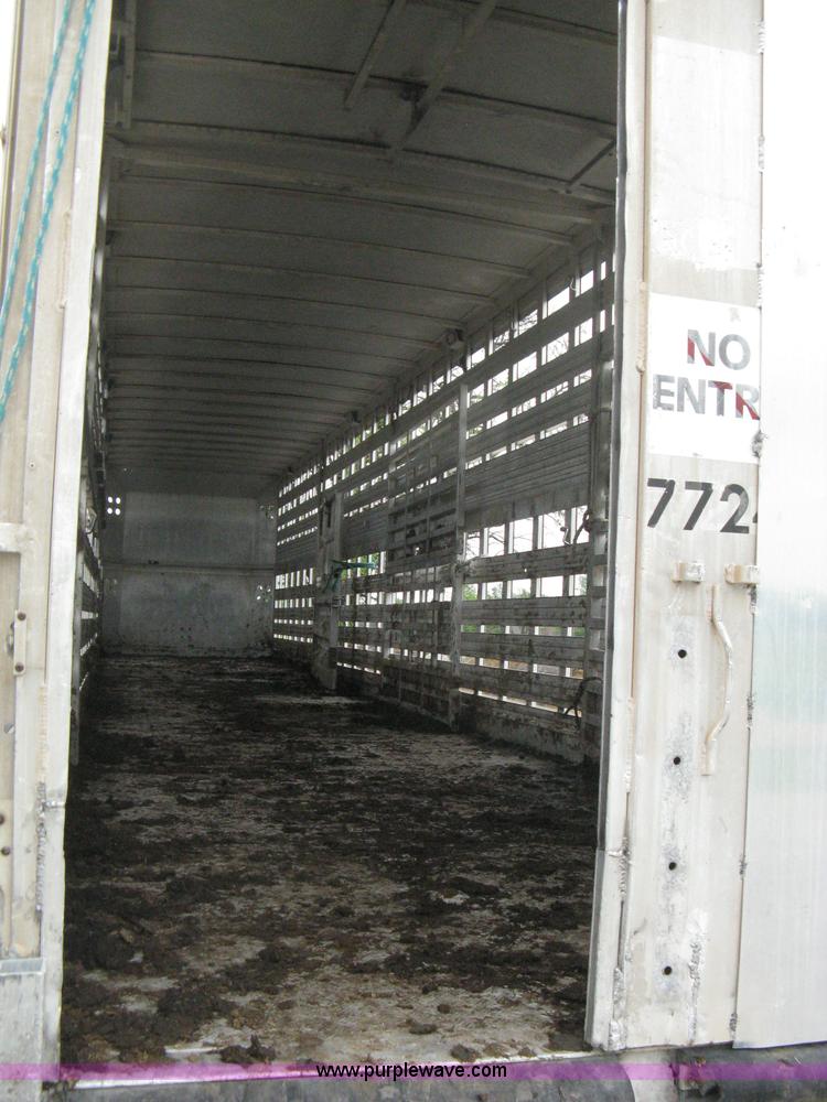 image for item 8106 1992 Barrett Legend 48' aluminum livestock trailer