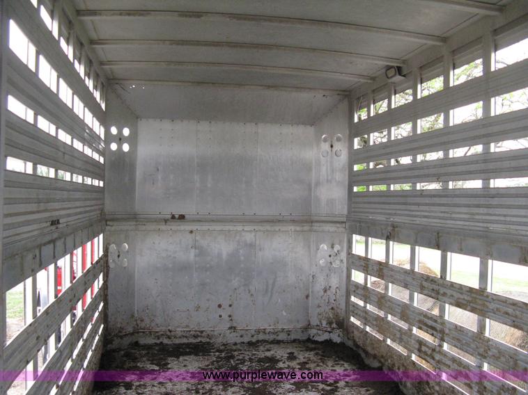 image for item 8106 1992 Barrett Legend 48' aluminum livestock trailer