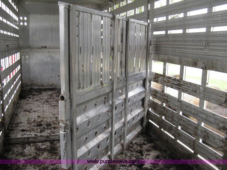 image for item 8106 1992 Barrett Legend 48' aluminum livestock trailer