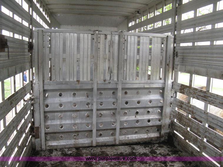 image for item 8106 1992 Barrett Legend 48' aluminum livestock trailer
