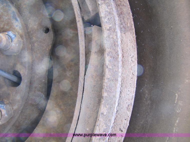 image for item 8265 1999 Kenworth T2000 semi truck