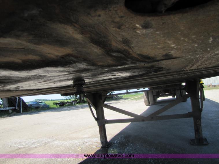 image for item 8488 2001 Great Dane 48' dry van semi trailer