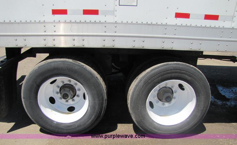 image for item 8489 2001 Great Dane 48' dry van semi trailer