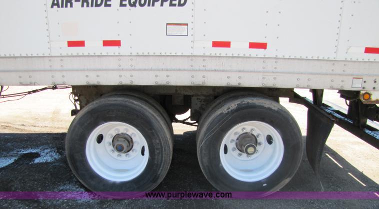 image for item 8489 2001 Great Dane 48' dry van semi trailer