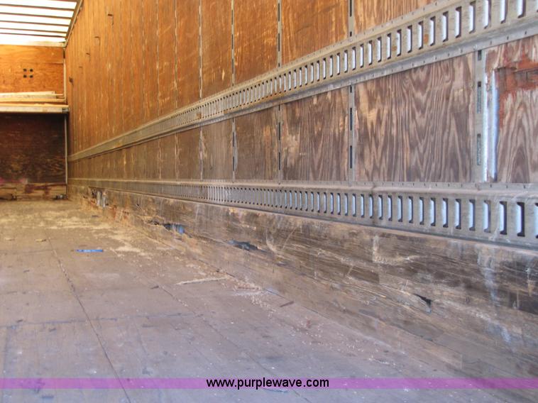 image for item 8489 2001 Great Dane 48' dry van semi trailer