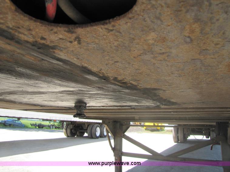 image for item 8490 2001 Great Dane 48' dry van semi trailer