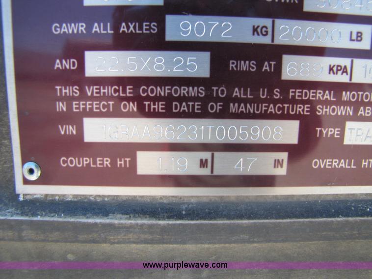 image for item 8490 2001 Great Dane 48' dry van semi trailer