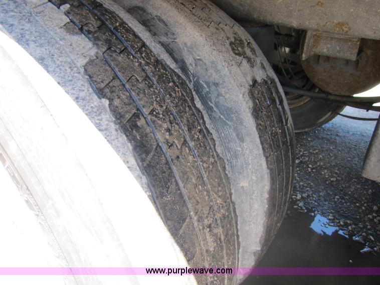 image for item 8492 1999 Great Dane 48' dry van semi trailer