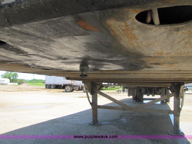 image for item 8492 1999 Great Dane 48' dry van semi trailer