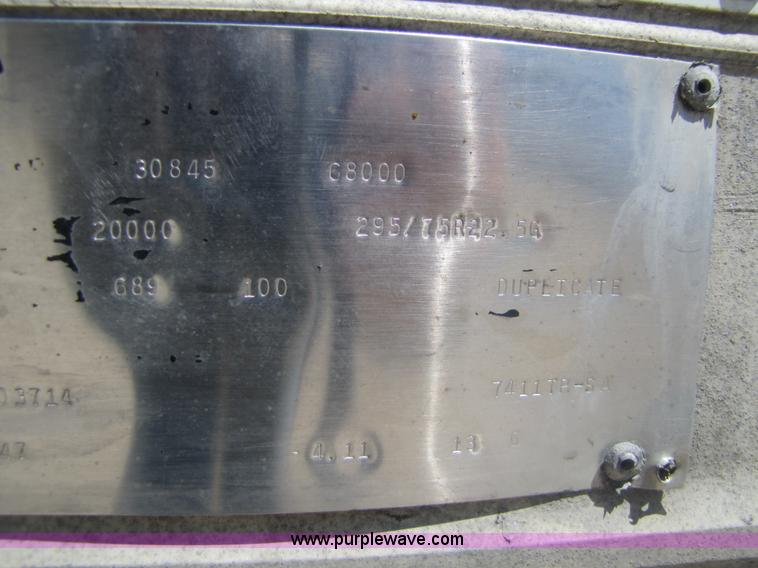 image for item 8492 1999 Great Dane 48' dry van semi trailer