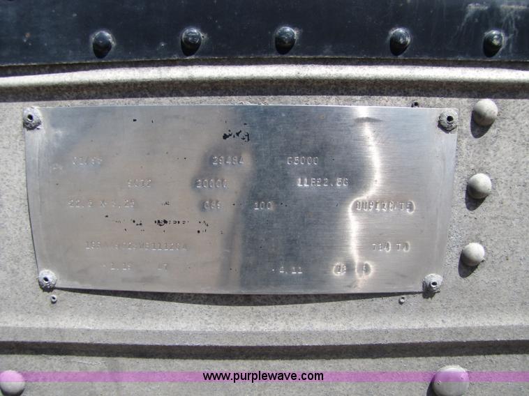 image for item 8493 Great Dane 48' dry van semi trailer