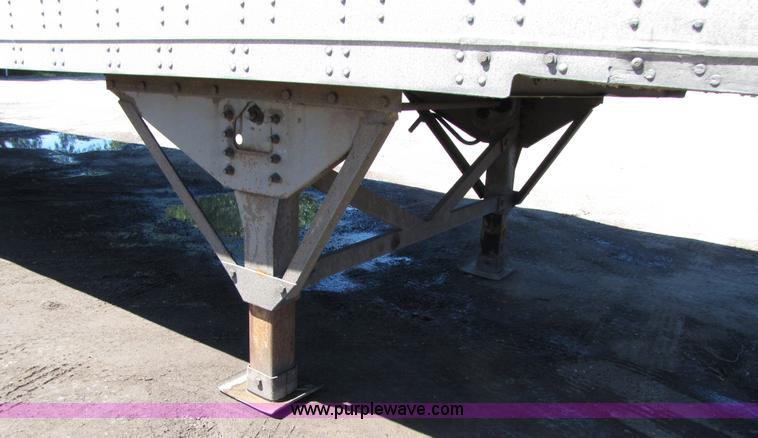 image for item 8494 1999 Great Dane 48' dry van semi trailer