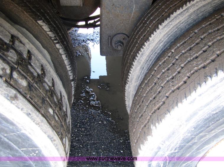 image for item 8494 1999 Great Dane 48' dry van semi trailer