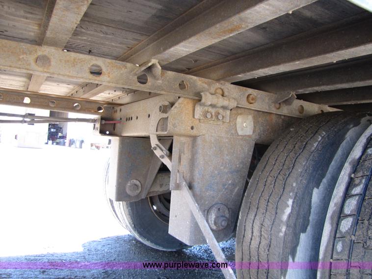 image for item 8494 1999 Great Dane 48' dry van semi trailer