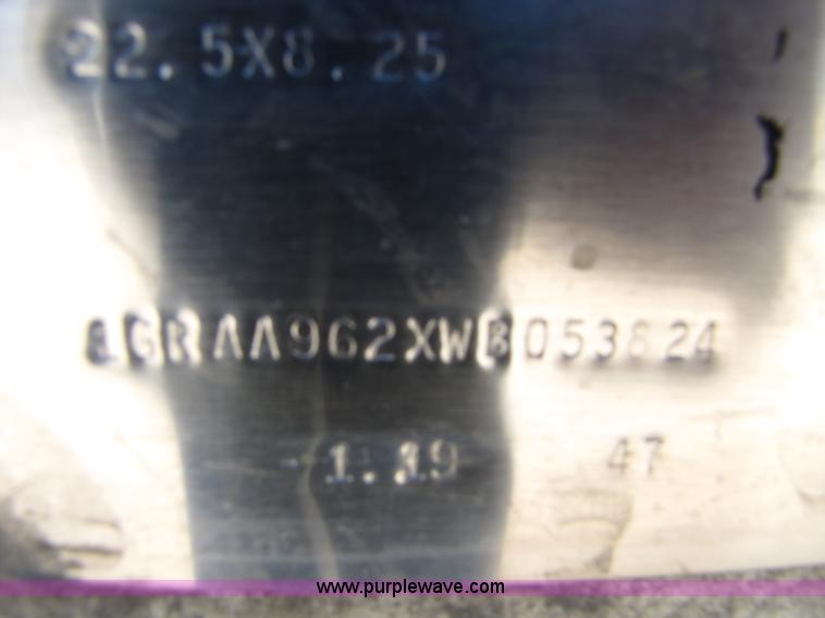 image for item 8494 1999 Great Dane 48' dry van semi trailer