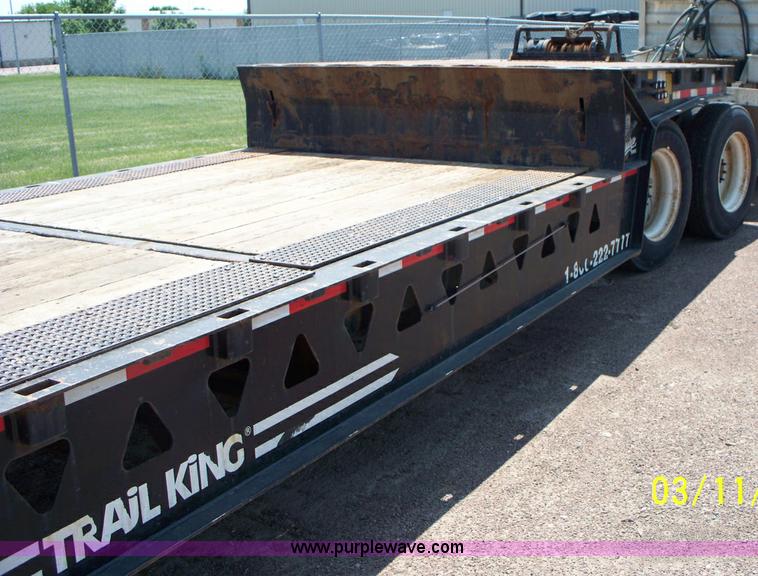 image for item 9000 2005 Trail King TK70HT Hydratail trailer