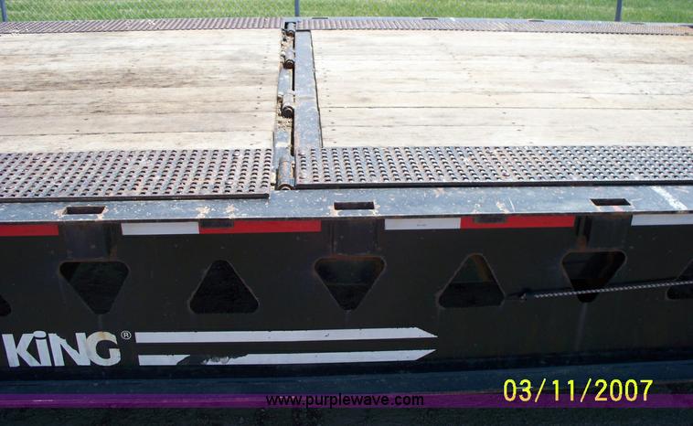 image for item 9000 2005 Trail King TK70HT Hydratail trailer