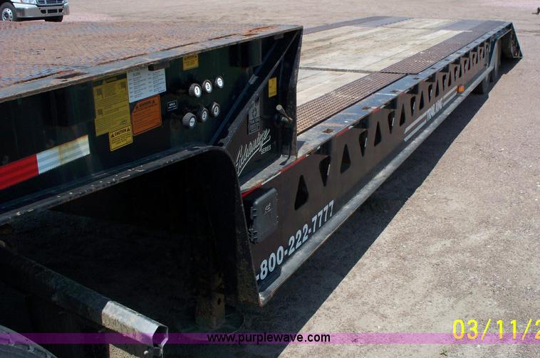 image for item 9000 2005 Trail King TK70HT Hydratail trailer