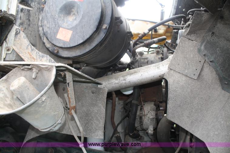 image for item 2192 1995 Ford LN8000 Vac-Con pump truck