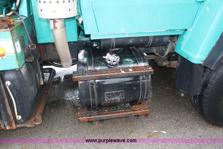 image for item 2192 1995 Ford LN8000 Vac-Con pump truck