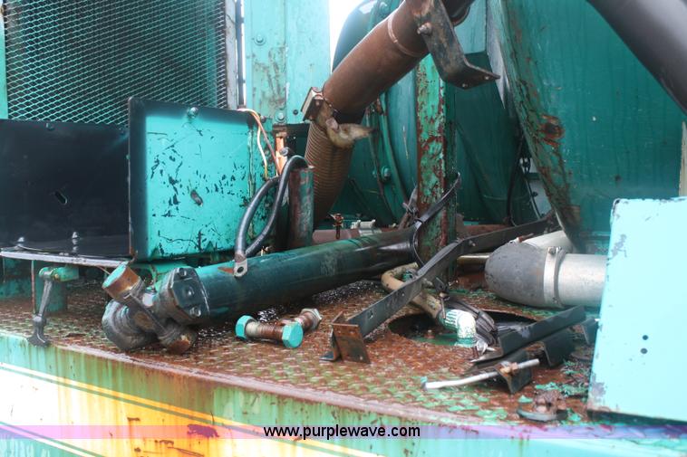 image for item 2192 1995 Ford LN8000 Vac-Con pump truck