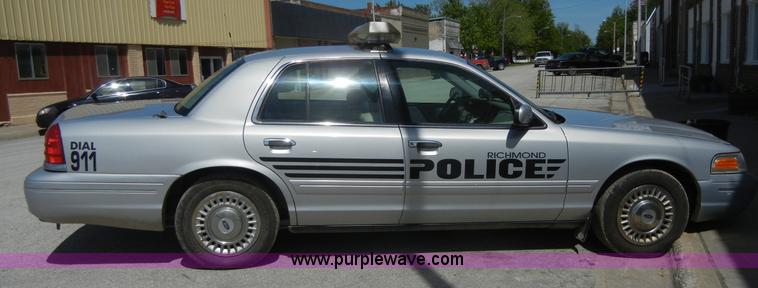 image for item 2226 2002 Ford Crown Victoria Police Interceptor