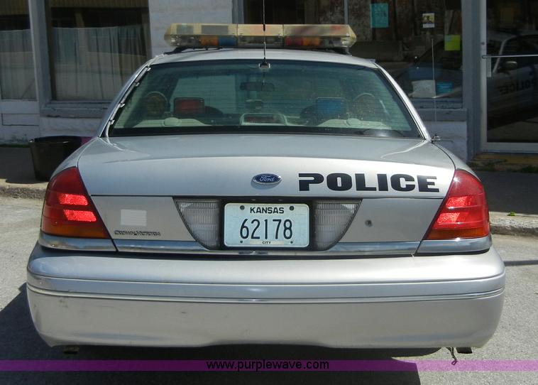 image for item 2226 2002 Ford Crown Victoria Police Interceptor