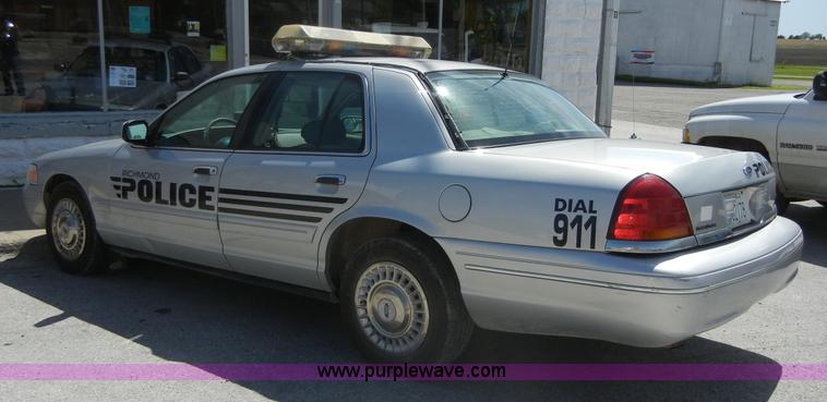 image for item 2226 2002 Ford Crown Victoria Police Interceptor