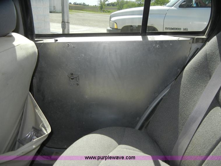 image for item 2226 2002 Ford Crown Victoria Police Interceptor