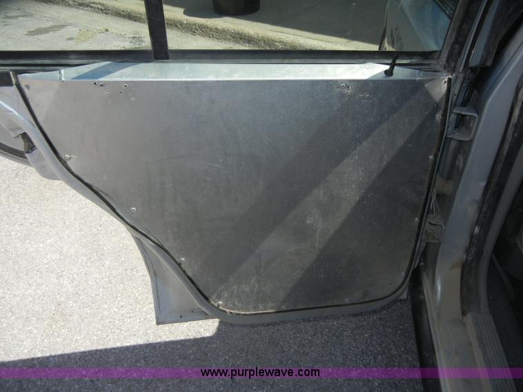 image for item 2226 2002 Ford Crown Victoria Police Interceptor