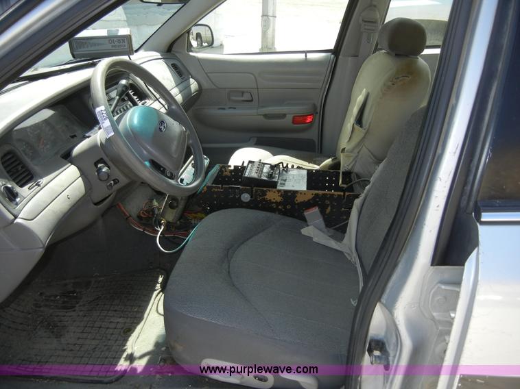 image for item 2226 2002 Ford Crown Victoria Police Interceptor