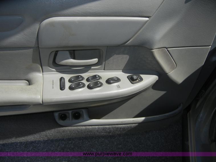 image for item 2226 2002 Ford Crown Victoria Police Interceptor