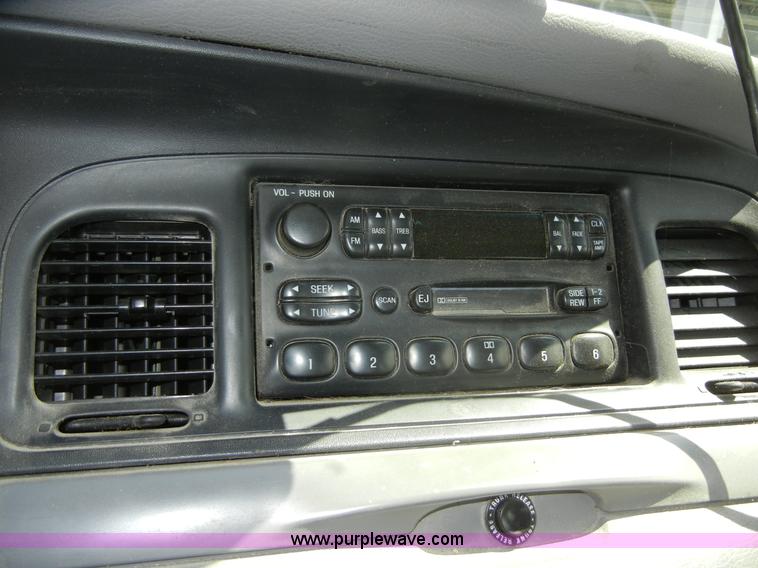 image for item 2226 2002 Ford Crown Victoria Police Interceptor