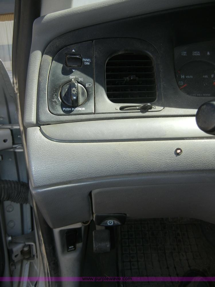 image for item 2226 2002 Ford Crown Victoria Police Interceptor