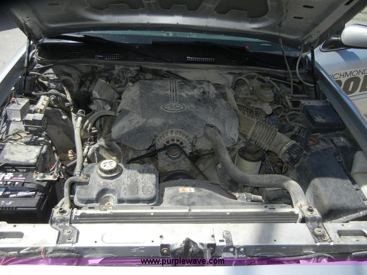 image for item 2226 2002 Ford Crown Victoria Police Interceptor