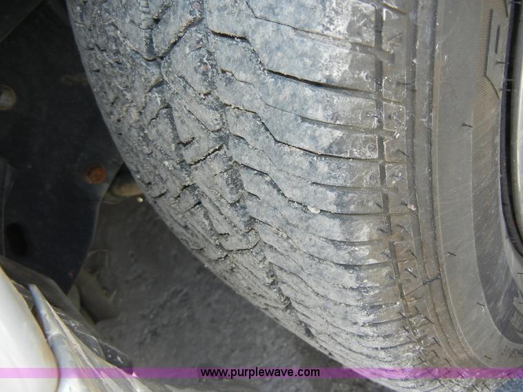 image for item 2226 2002 Ford Crown Victoria Police Interceptor