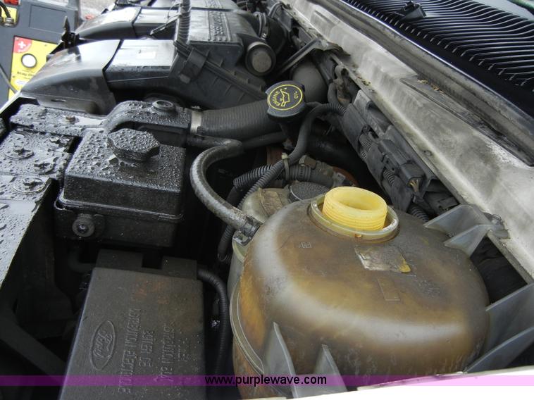 image for item 2250 2003 Ford E450 Super Duty 22 passenger bus