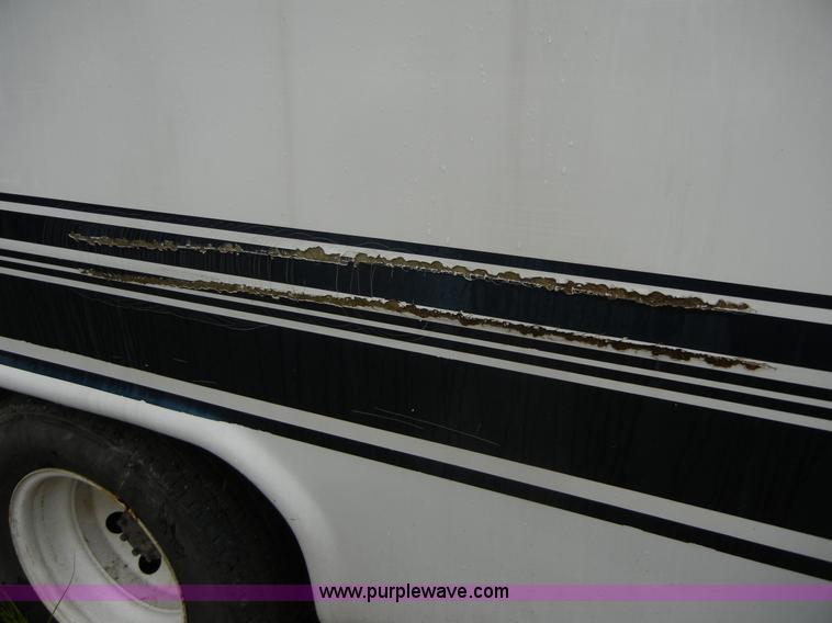 image for item 2250 2003 Ford E450 Super Duty 22 passenger bus