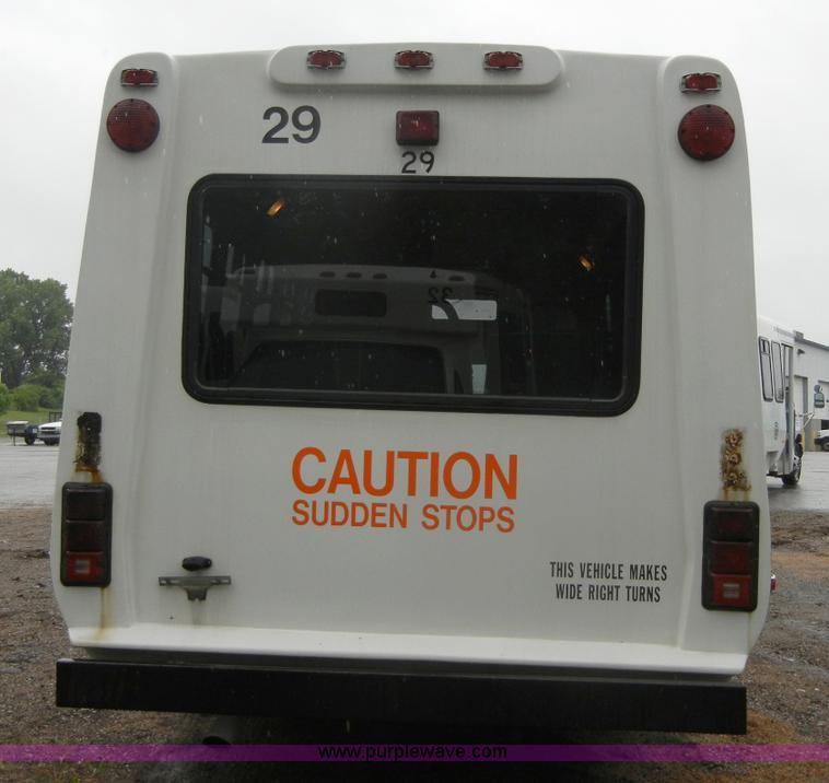 image for item 2251 2003 Ford E450 Super Duty 22 passenger bus