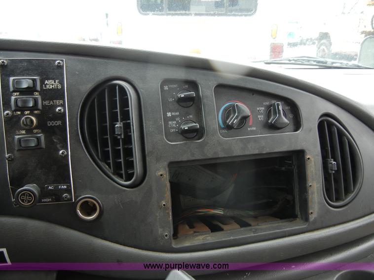 image for item 2251 2003 Ford E450 Super Duty 22 passenger bus