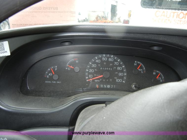 image for item 2251 2003 Ford E450 Super Duty 22 passenger bus