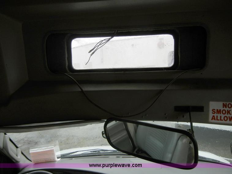 image for item 2251 2003 Ford E450 Super Duty 22 passenger bus