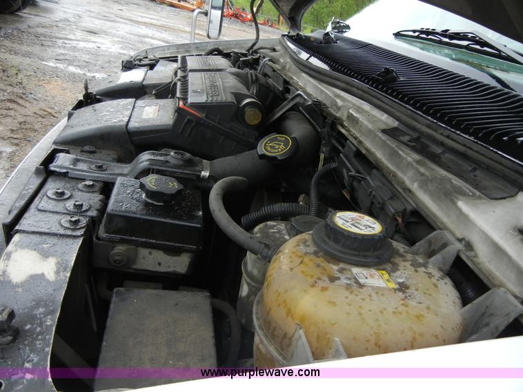 image for item 2251 2003 Ford E450 Super Duty 22 passenger bus