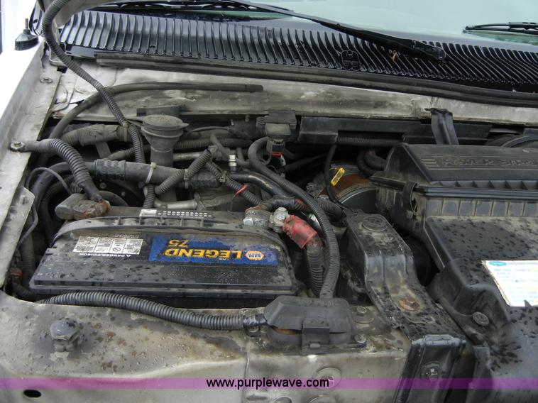 image for item 2251 2003 Ford E450 Super Duty 22 passenger bus