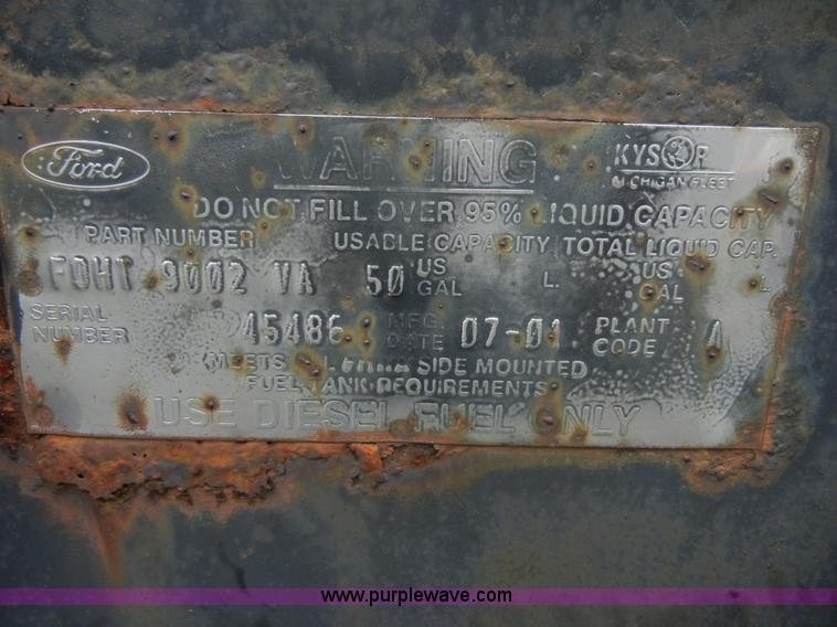 image for item 2252 1994 Ford F800 dump truck with sprayer