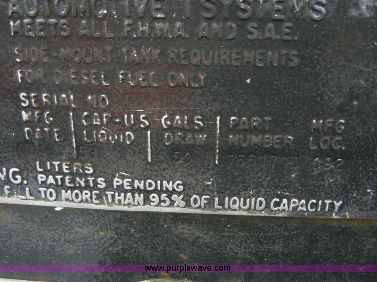 image for item 2253 2001 International 4900 single axle dump truck