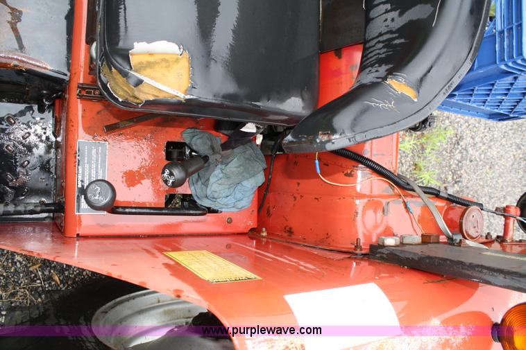 image for item 2259 1992 Case 595 tractor