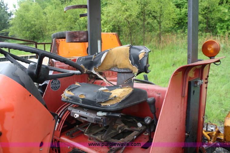 image for item 2260 1990 Case International 595 tractor