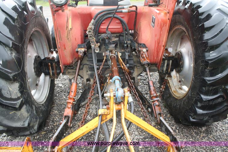 image for item 2260 1990 Case International 595 tractor