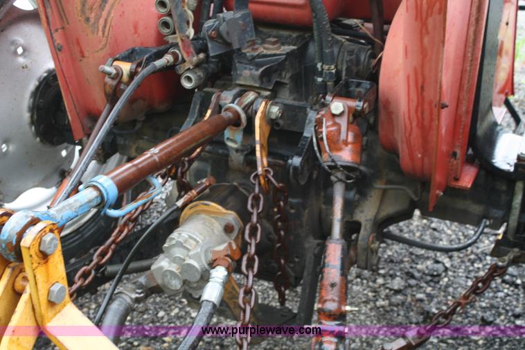 image for item 2260 1990 Case International 595 tractor